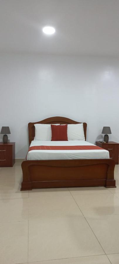 DEPARTAMENTOS Marcecilia de 3, 2 Y 1 HABITACIÓN EN EL CENTRO DE MANTA Exterior foto